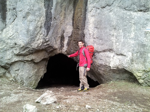 Vstup do jeskyn