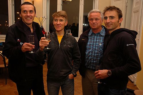 Zleva - Martin Minak, Valery Babanov, Ji Novk a Ueli Steck