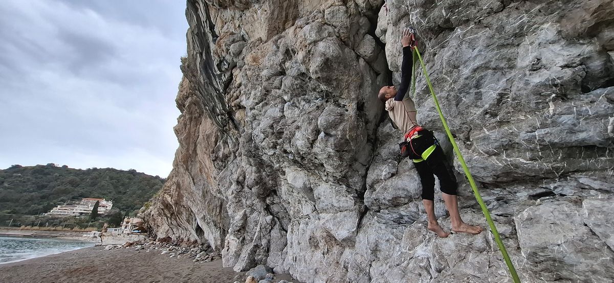 Kliknut�m zav�ete okno.